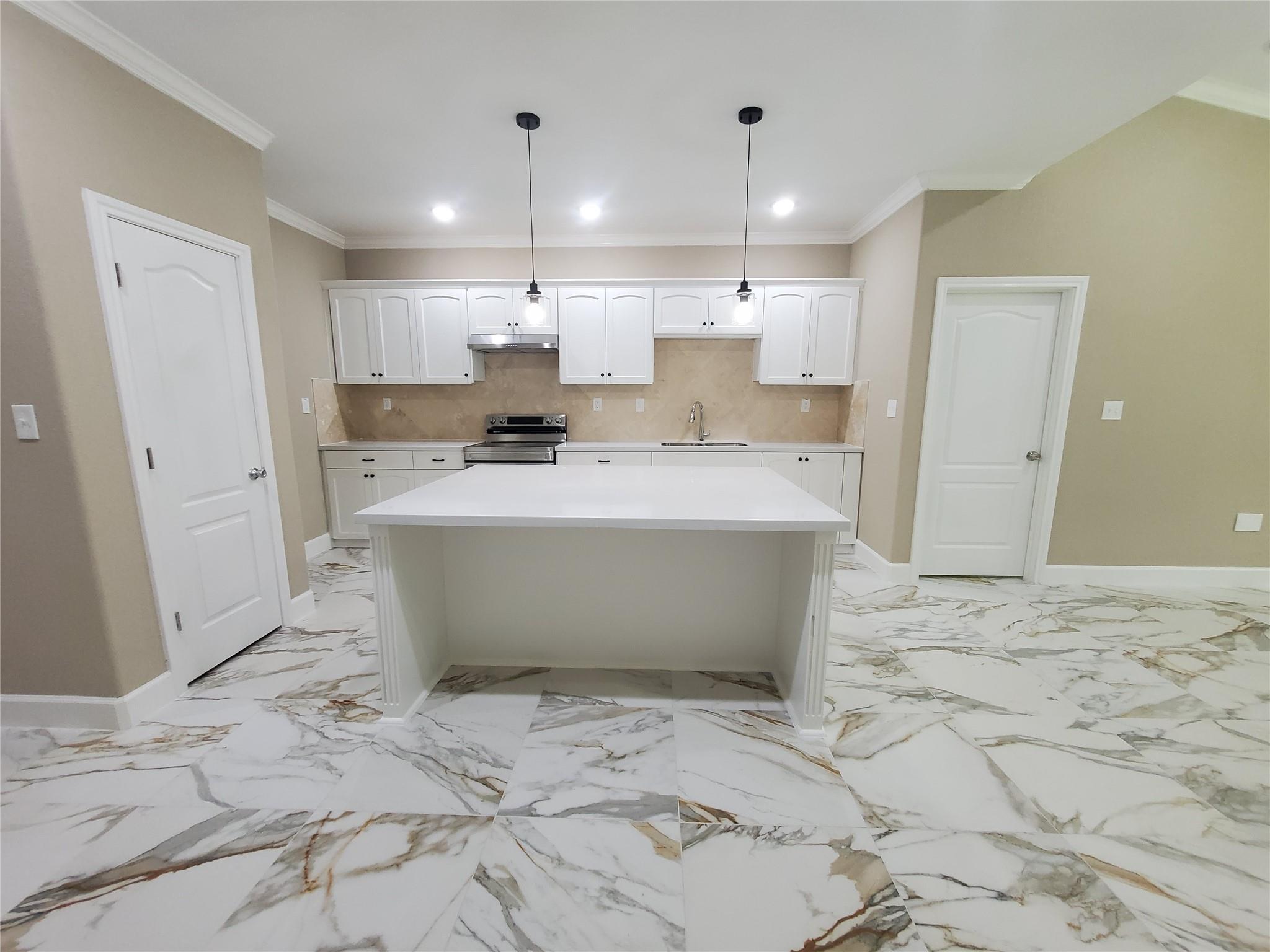 1306 N 9th Street, Conroe Tx 77301 Property Photo 7