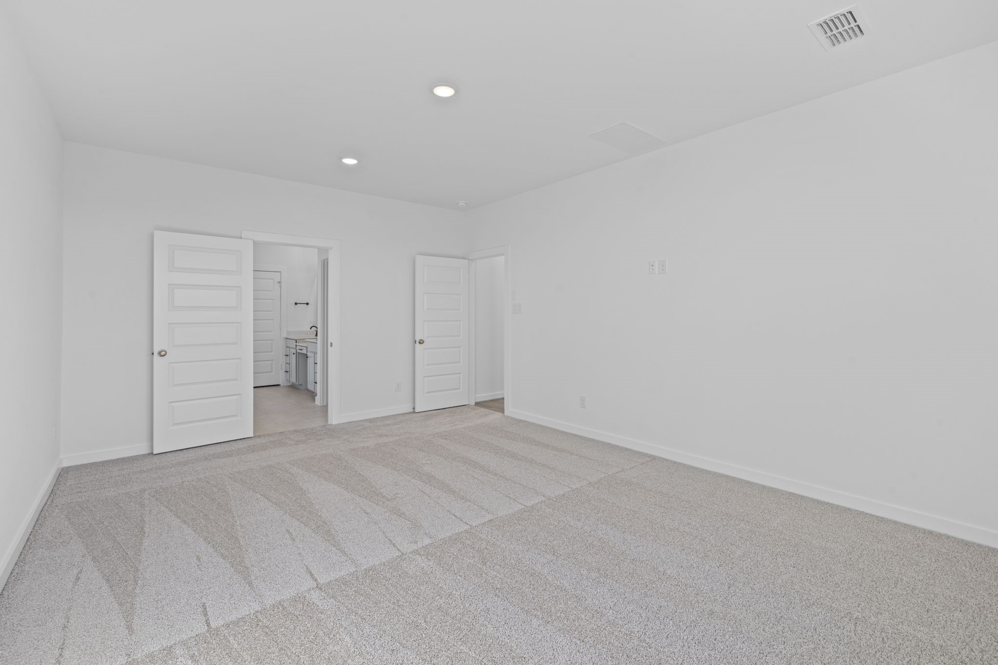 16907 Warm Glow Court Property Photo 15