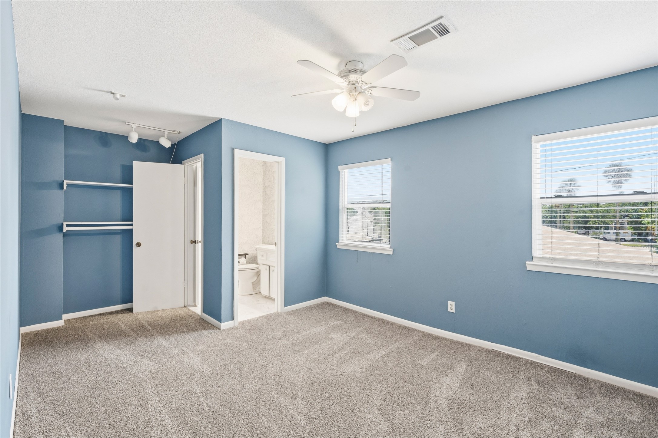 1219 Sealy Street Property Photo 33