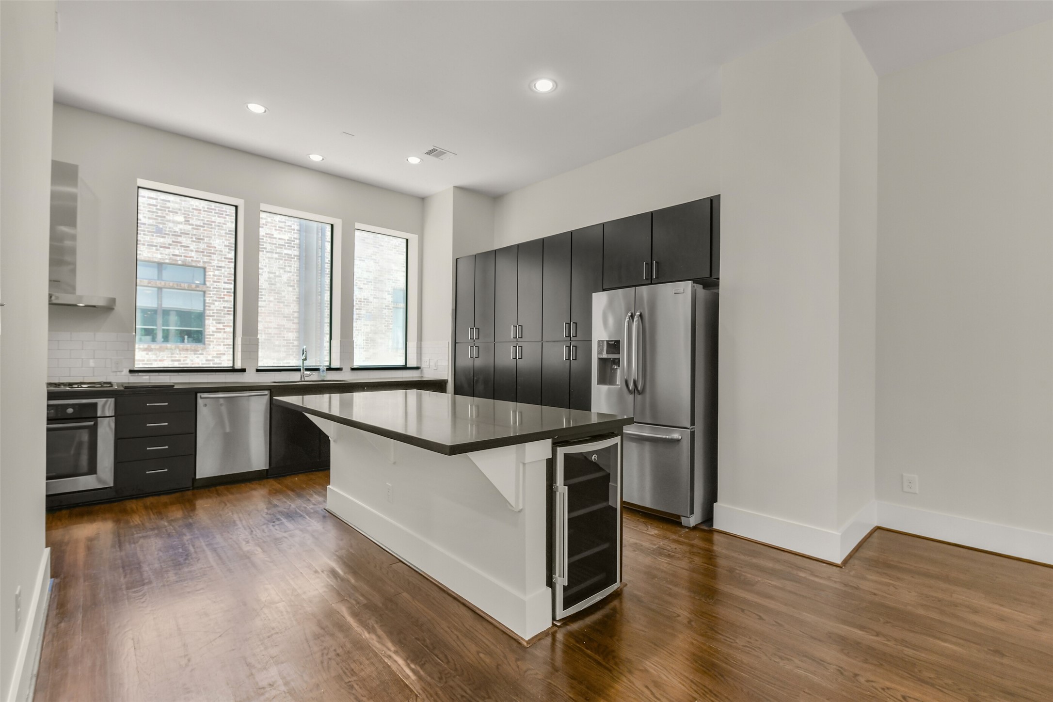 1403 Nagle Street Property Photo 12