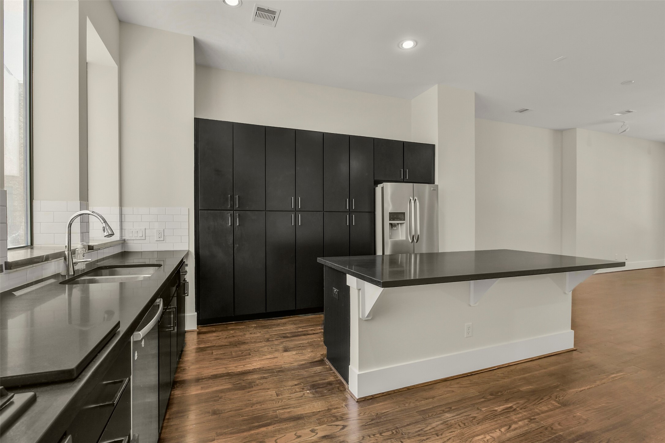 1403 Nagle Street Property Photo 15