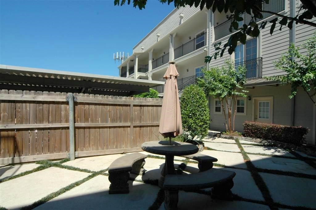 2216 Chenevert Street 6 Property Photo 14