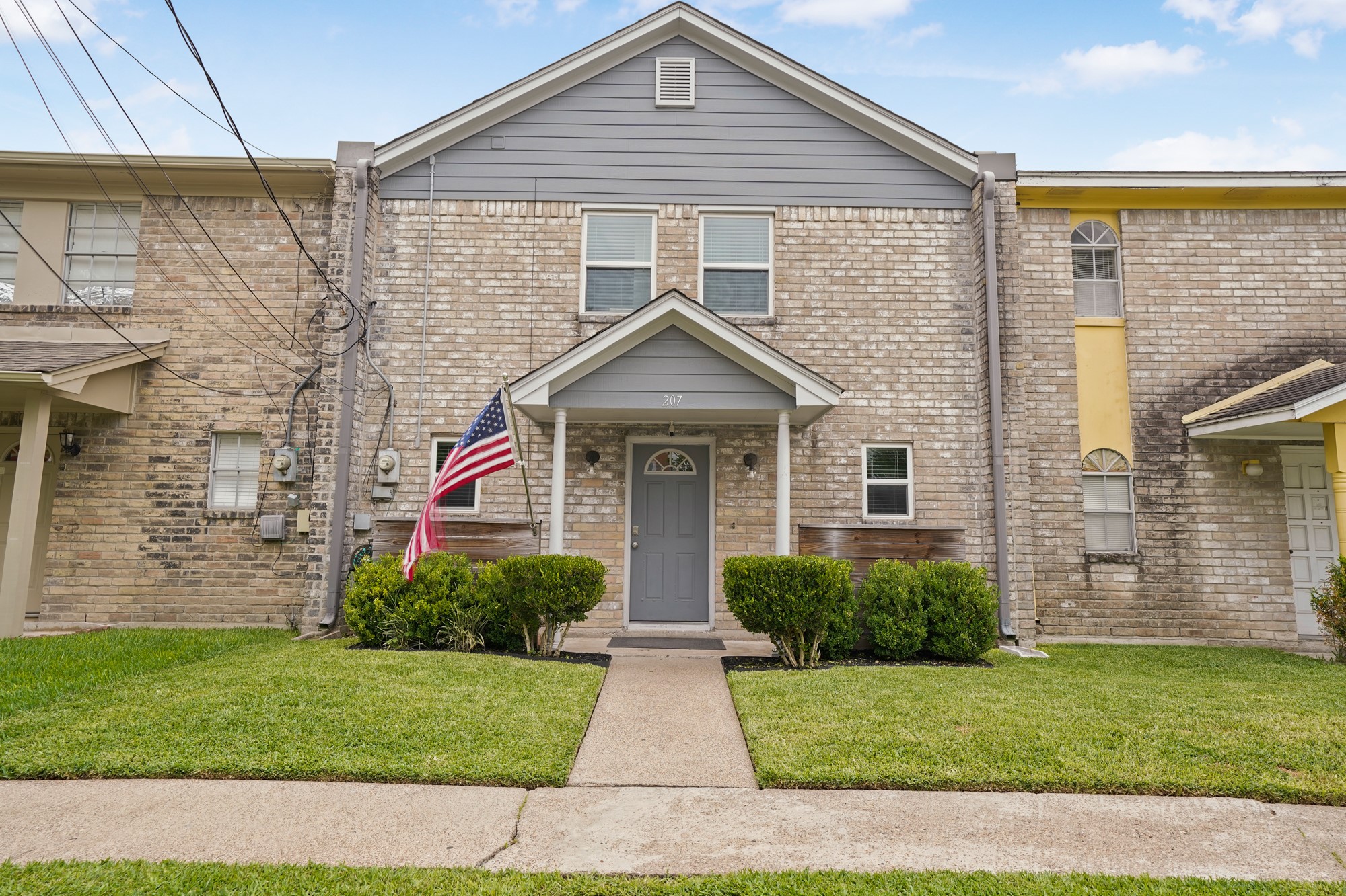 207 Granberry Street Property Photo 1