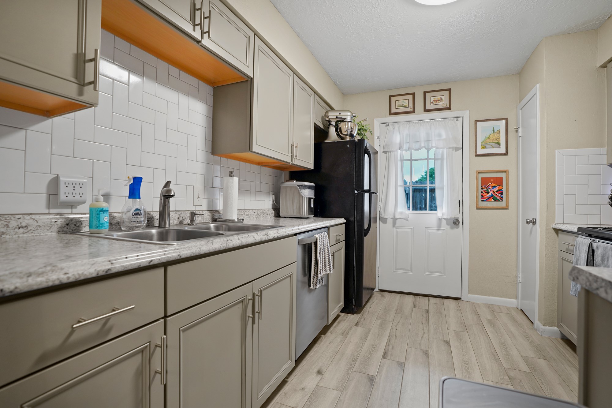 207 Granberry Street Property Photo 6