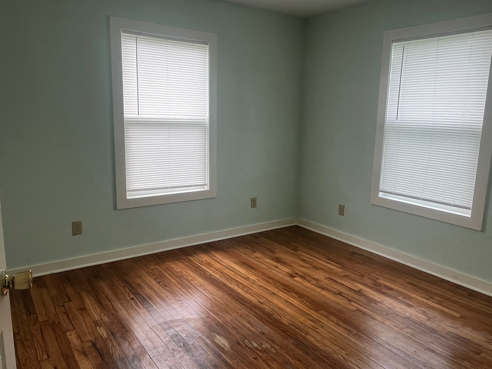 1519 W 8th Street Property Photo 4