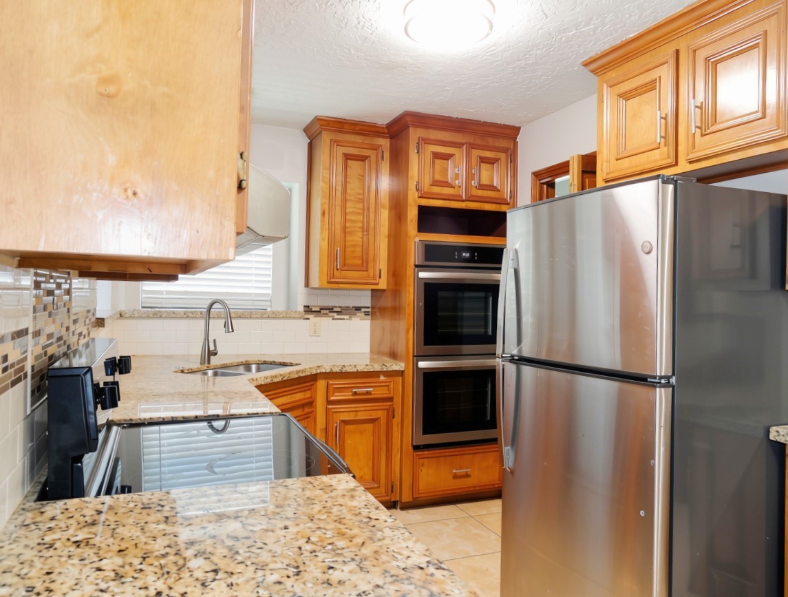2118 Waterfall Drive Property Photo 10