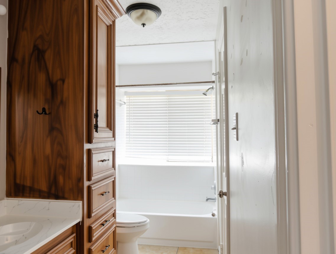2118 Waterfall Drive Property Photo 15
