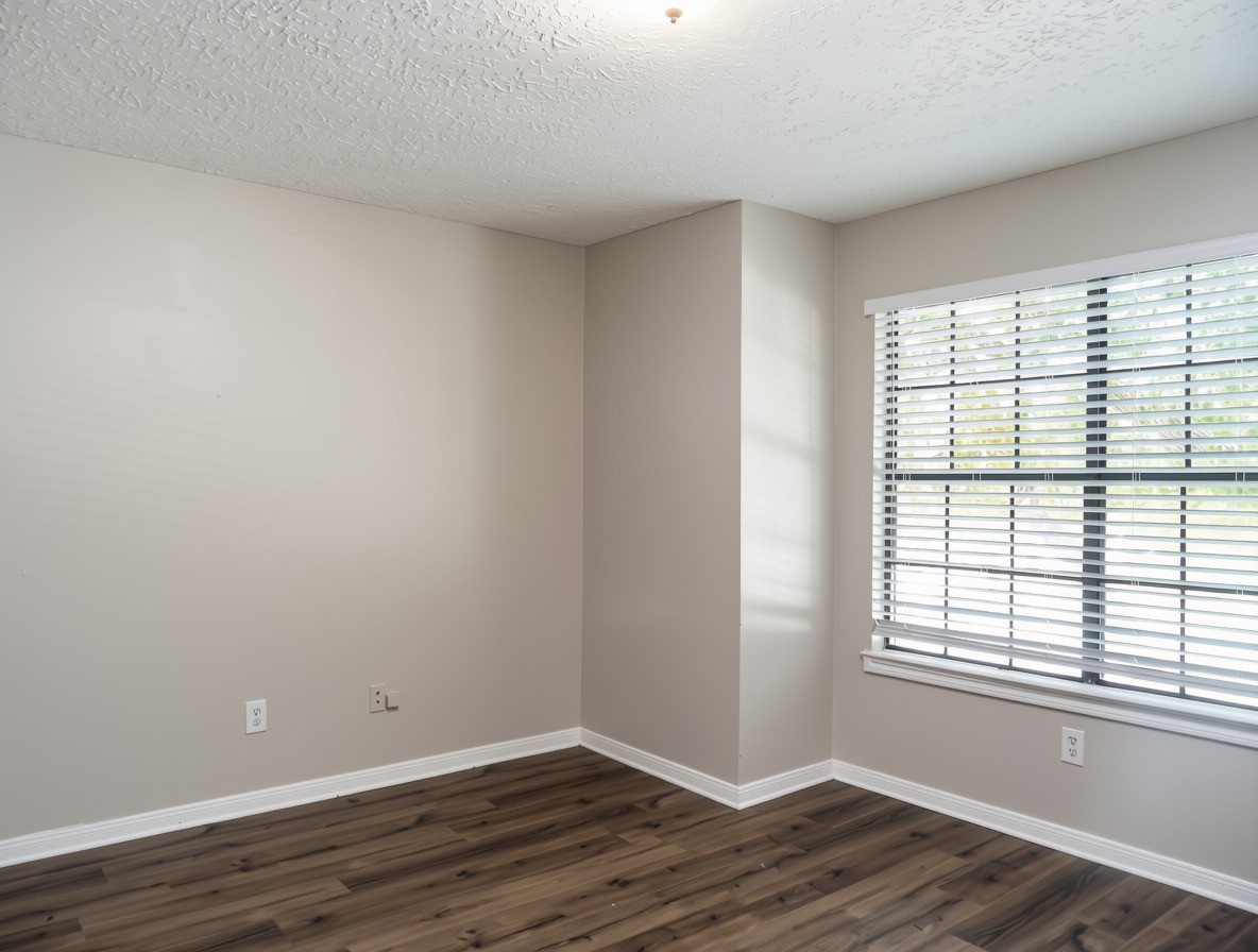 2118 Waterfall Drive Property Photo 17