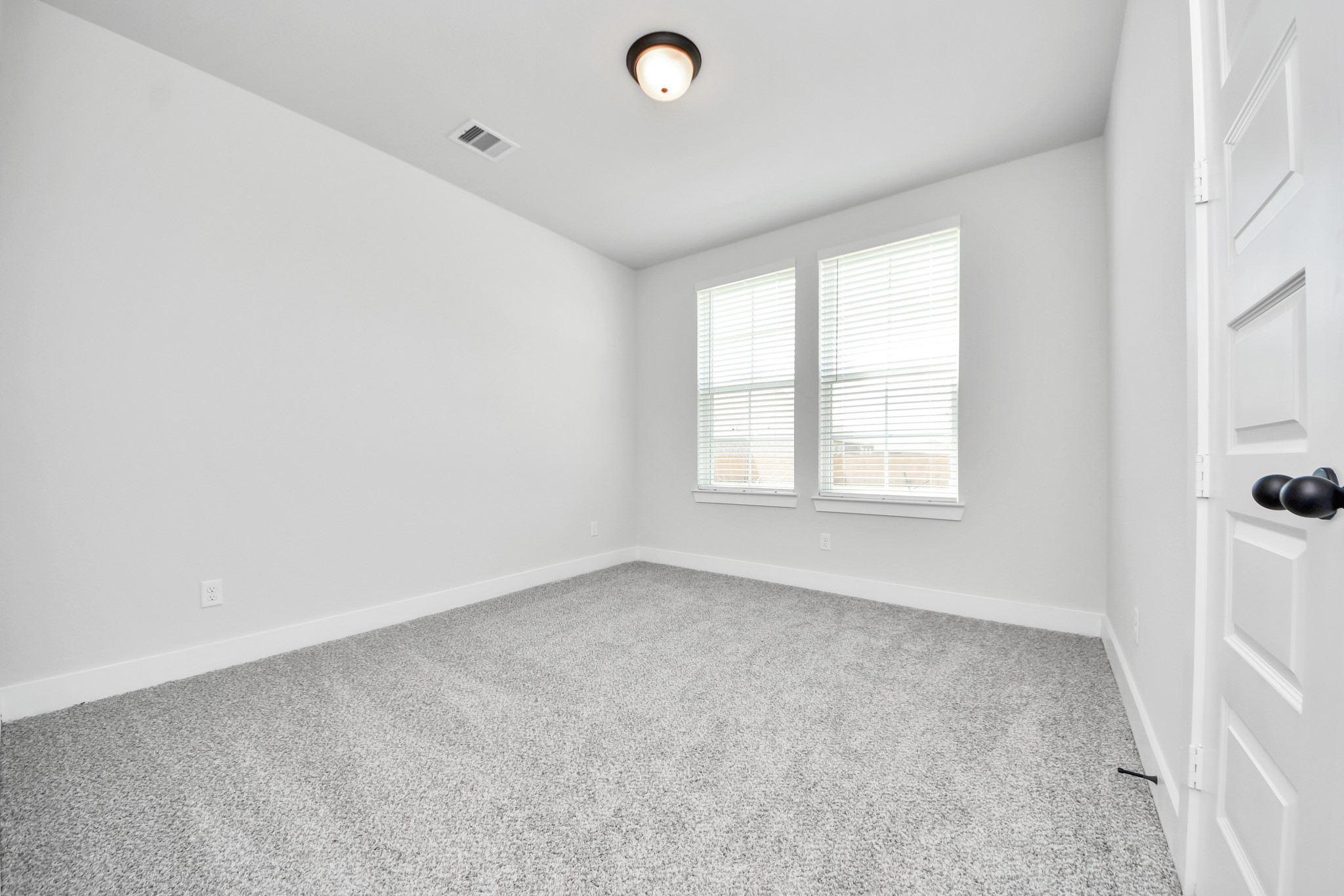 1915 Tioga View Drive Property Photo 4