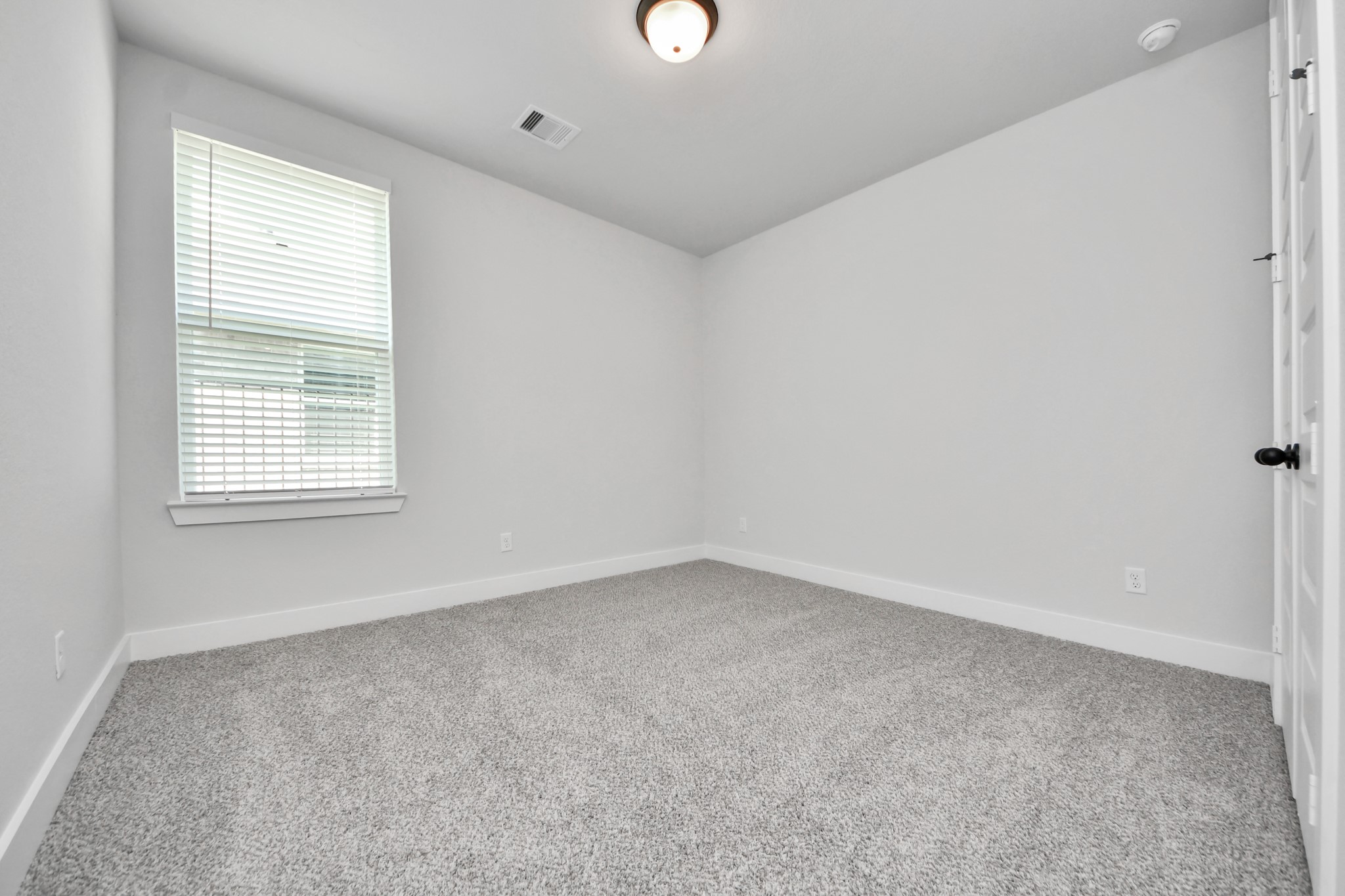 1915 Tioga View Drive Property Photo 8