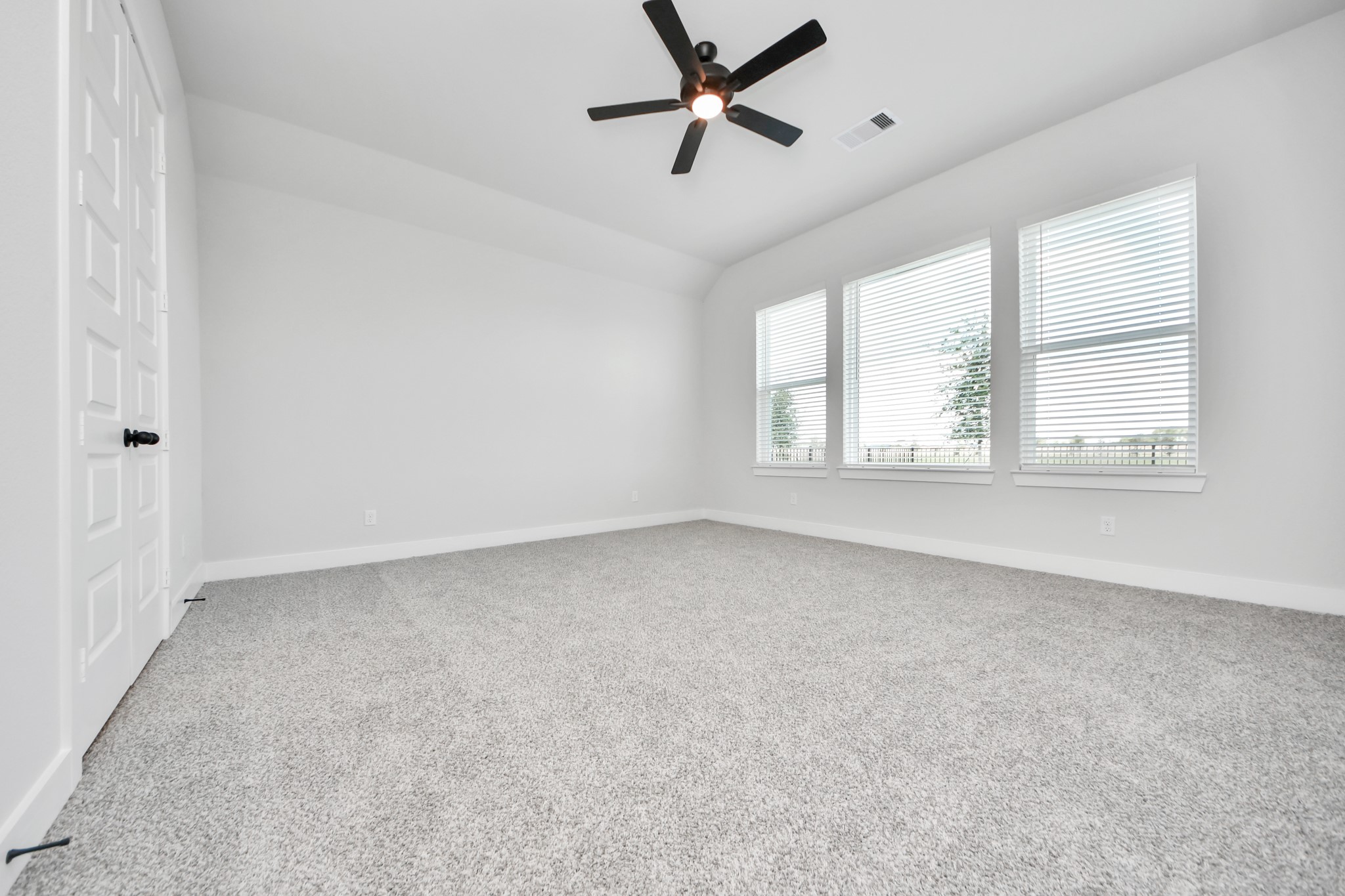 1915 Tioga View Drive Property Photo 26
