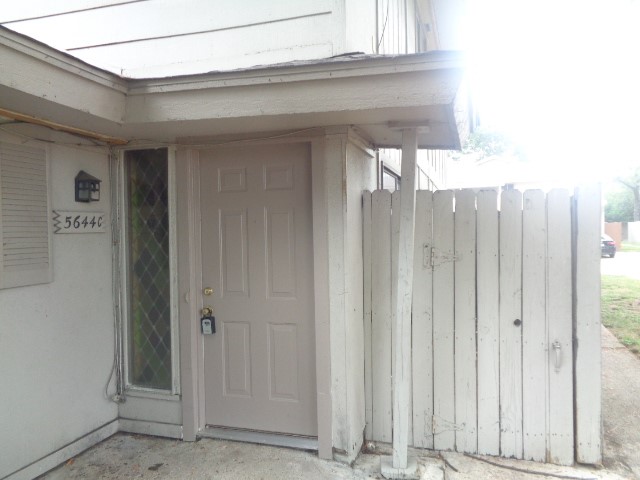 5644 Birchmont Drive C Property Photo 1