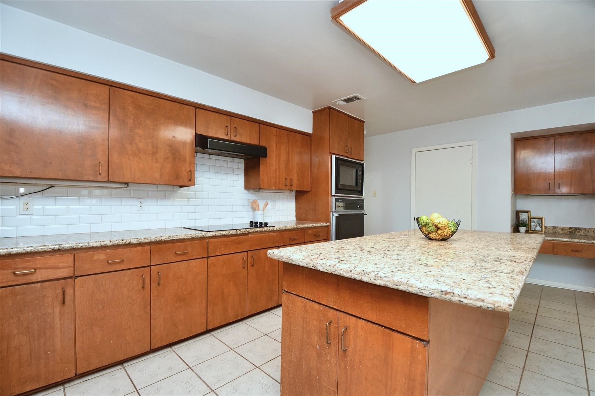 7718 Moondance Lane Property Photo 11