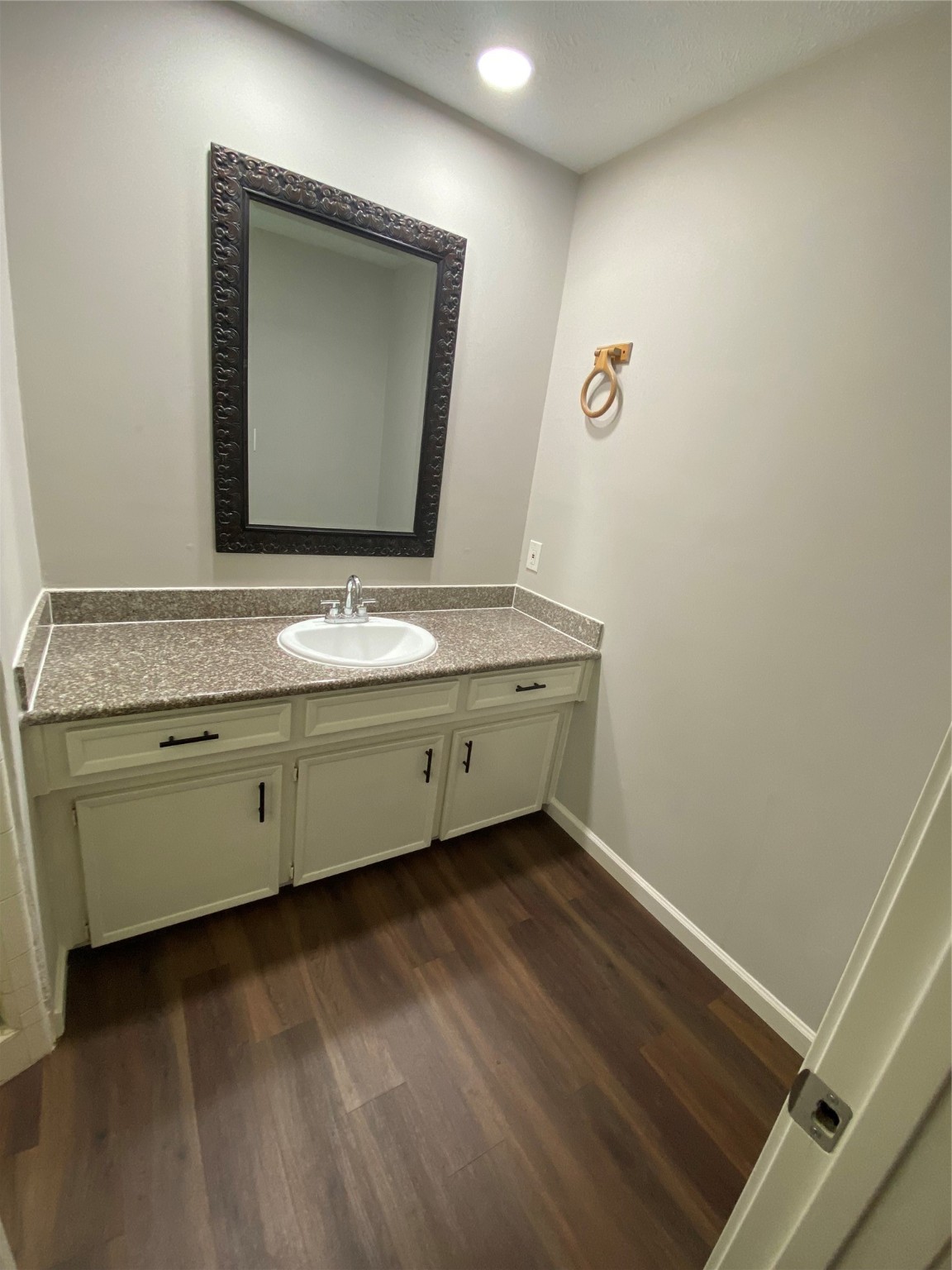 2819 Colony Drive Property Photo 10