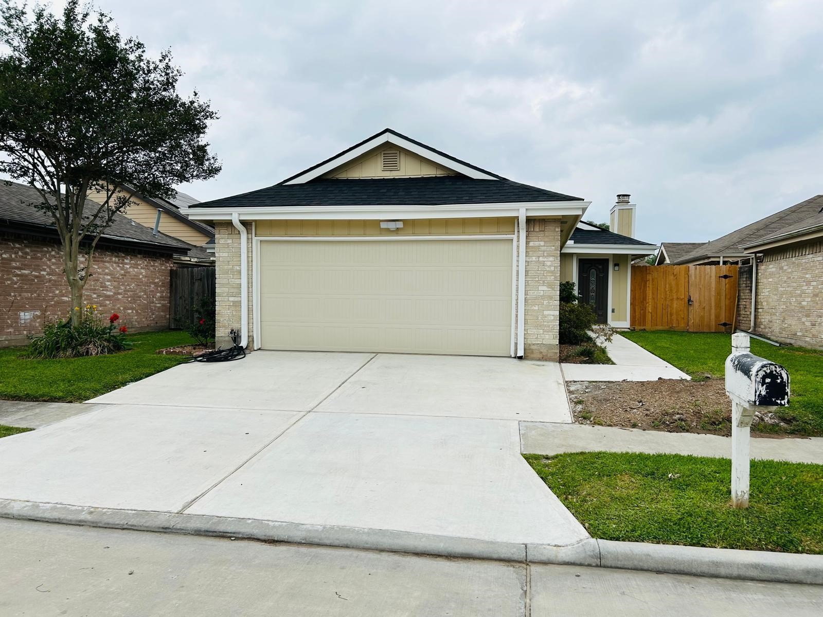 13538 Clarewood Drive Property Photo