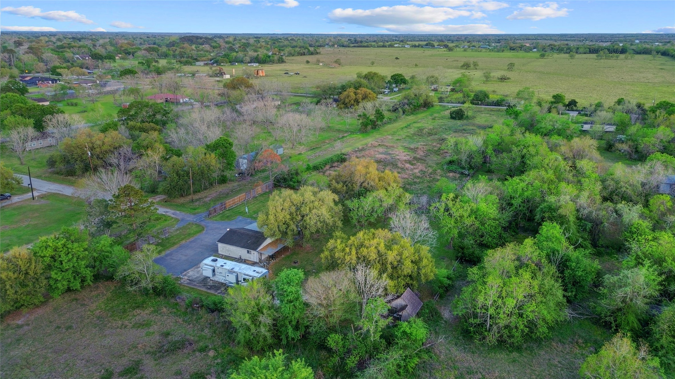 300 Mustang Road Property Photo 11
