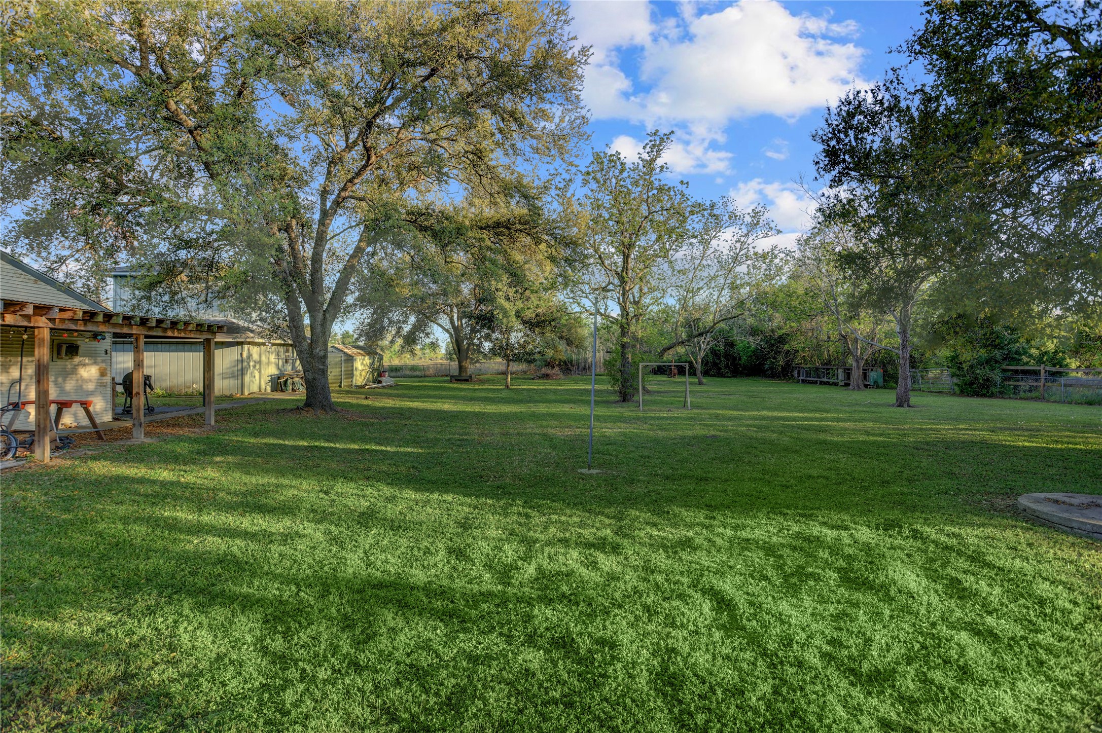 300 Mustang Road Property Photo 14