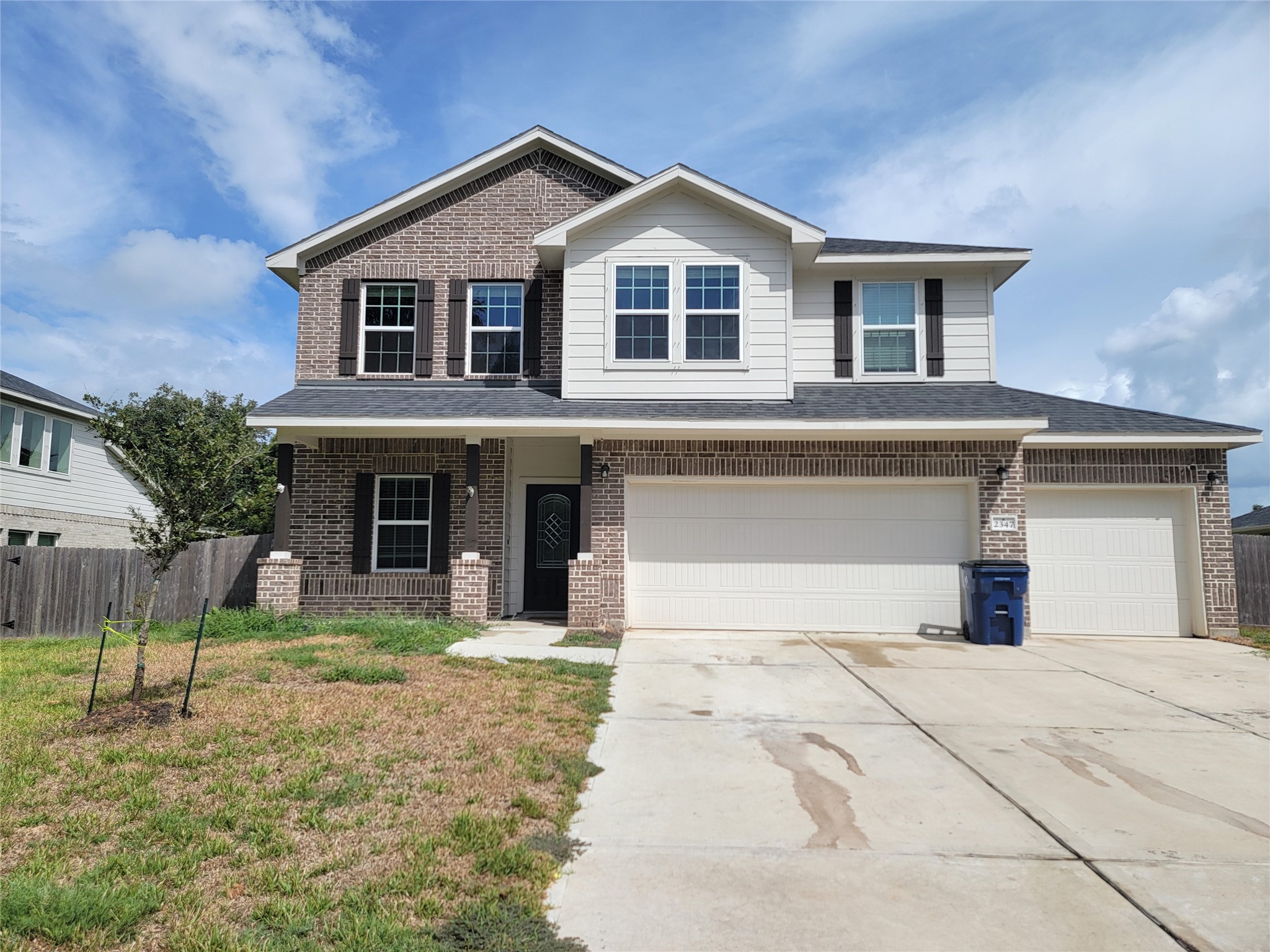 2347 Ridgewood Drive Property Photo 1
