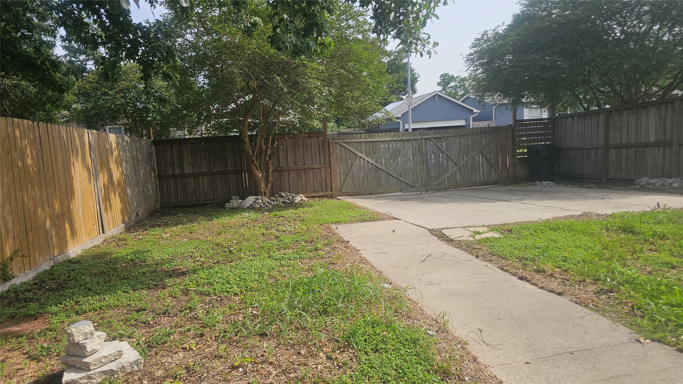 12011 Greencanyon Drive Property Photo 11
