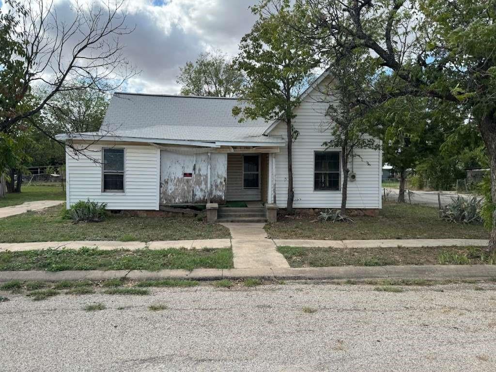 1000 S Frio Street, Coleman Tx 76834 Property Photo 1