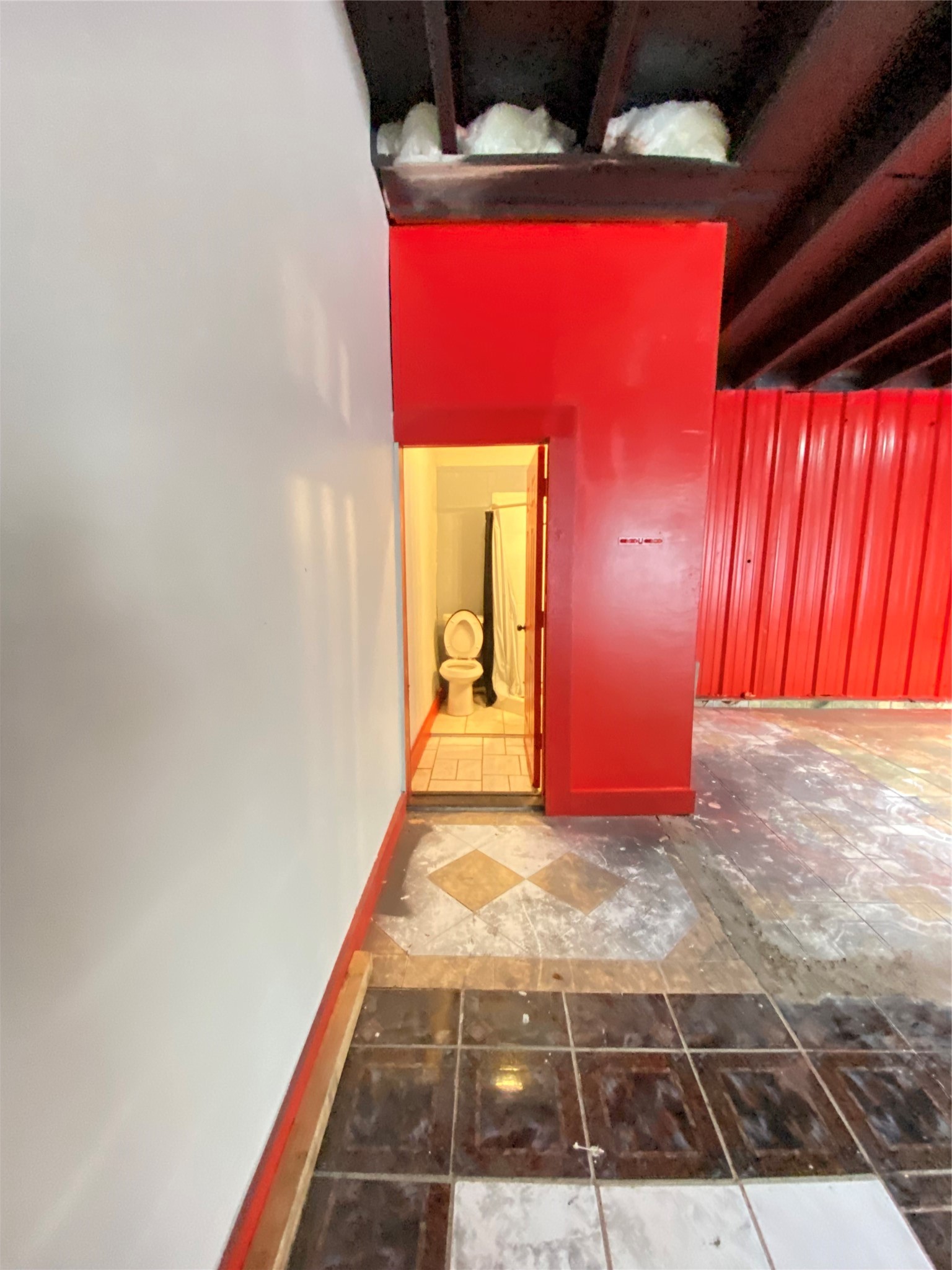 10326 Antoine Drive Property Photo 8