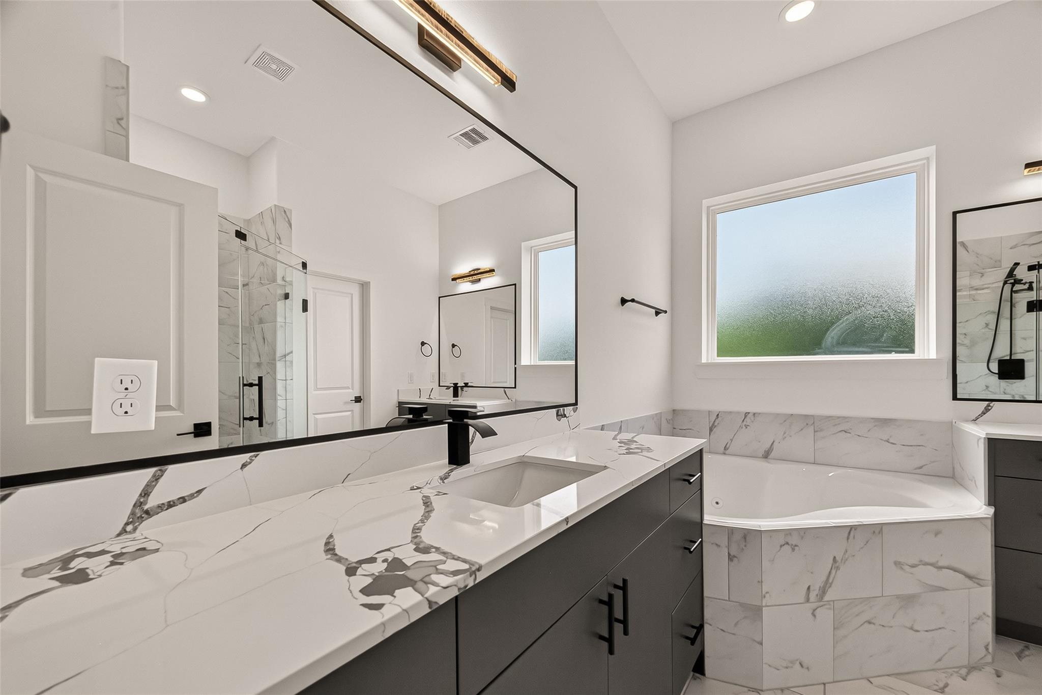 2711 Dennis Street, Houston Tx 77004 Property Photo 30