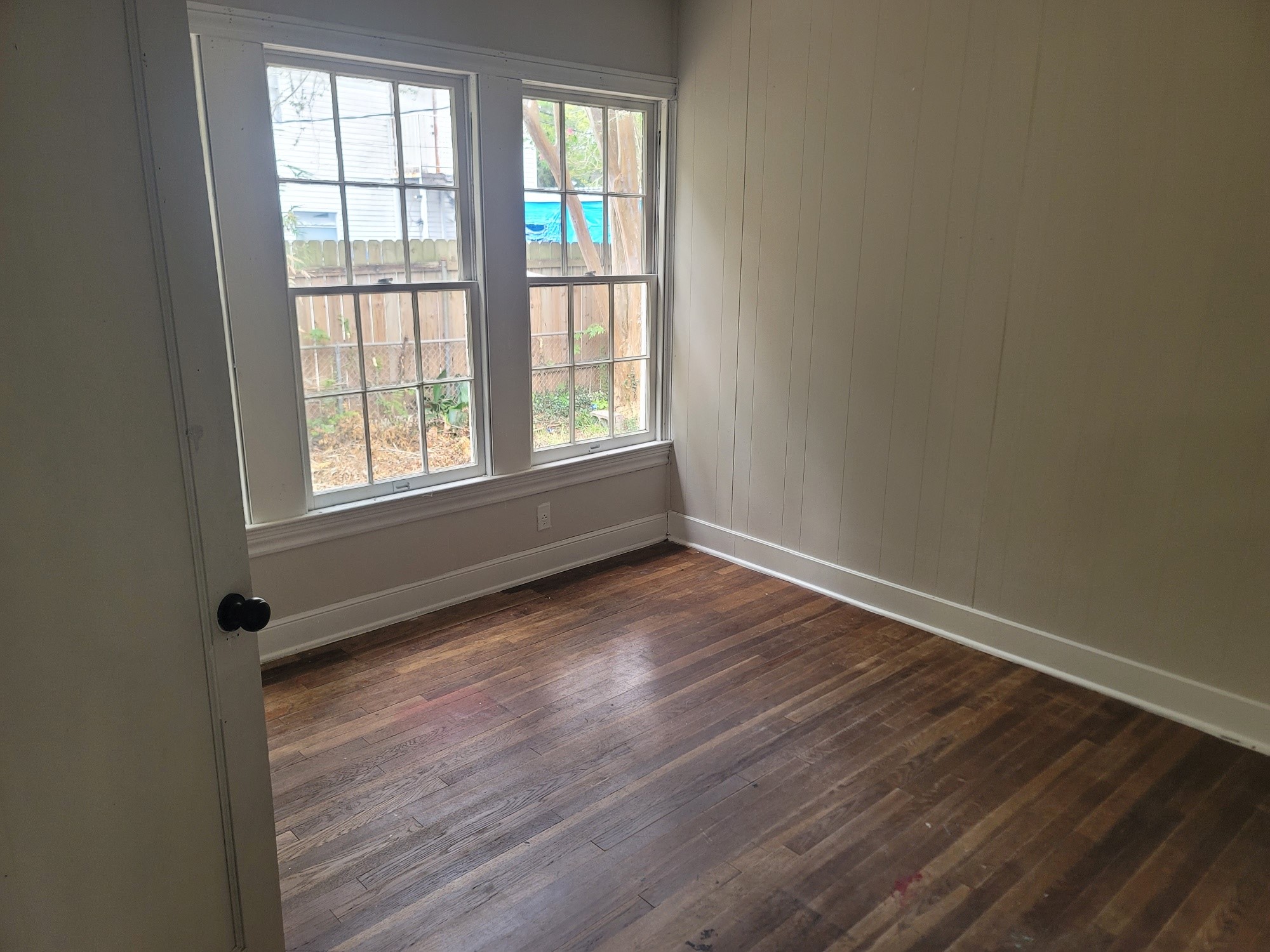 911 N Ashbel Street Property Photo 3