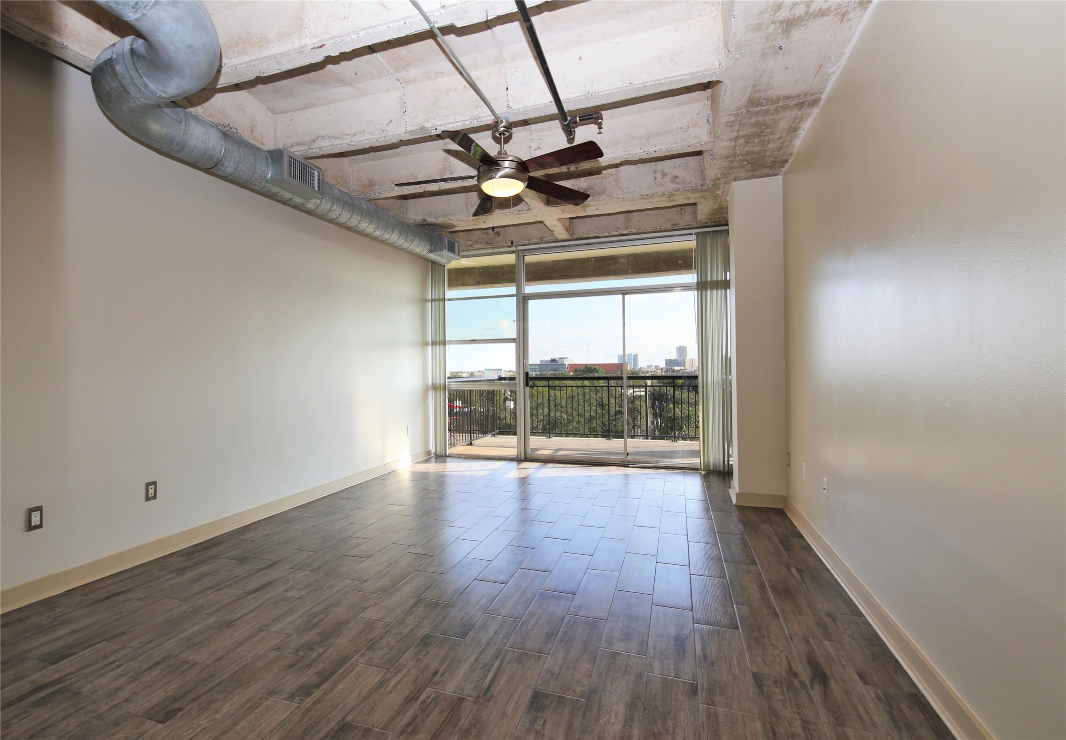 230 W Alabama 804 Property Photo 7