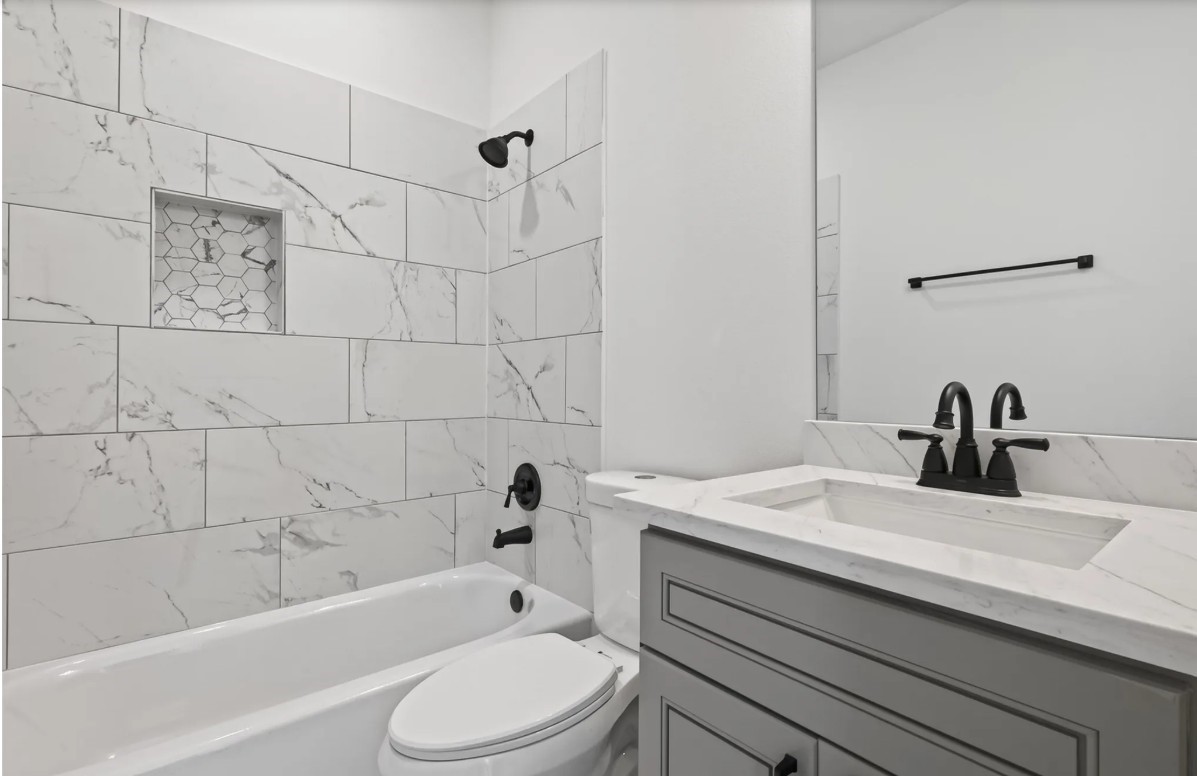 702 Sonfield Drive Property Photo 21