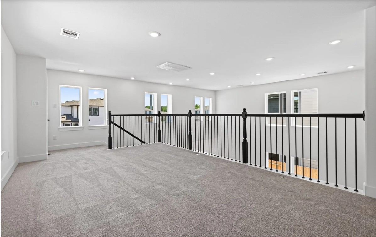 702 Sonfield Drive Property Photo 25