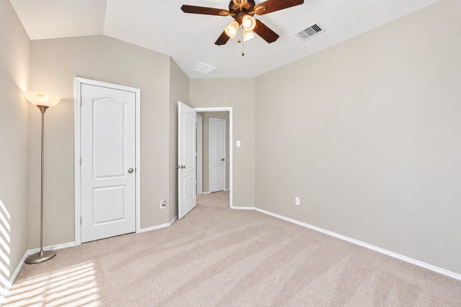 2423 Cold River Drive Property Photo 20