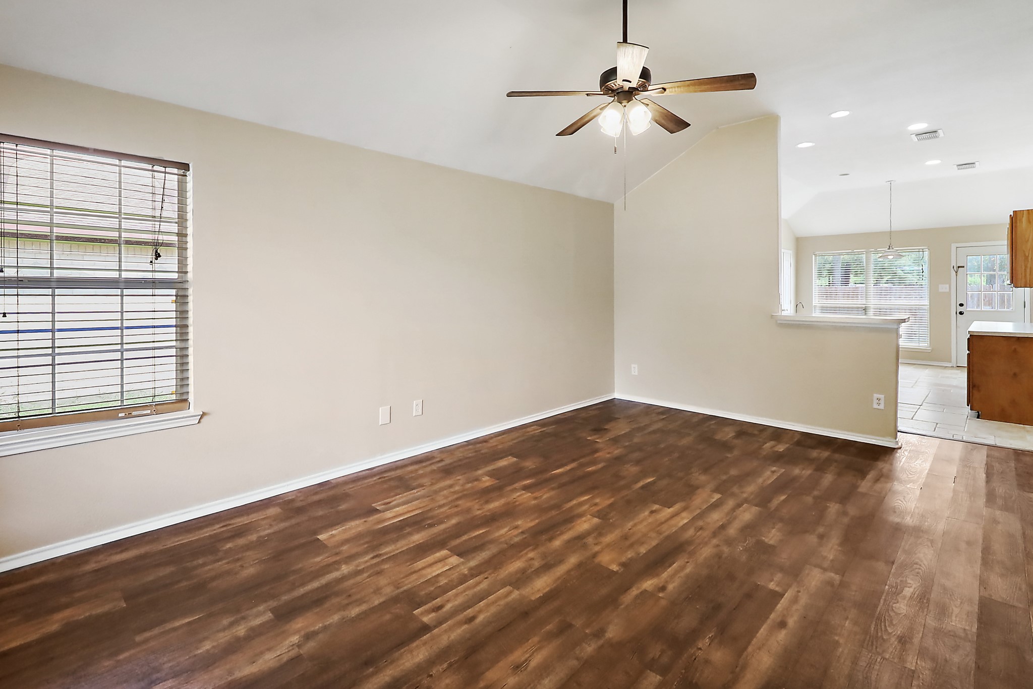 16210 Coral Bay Street Property Photo 4