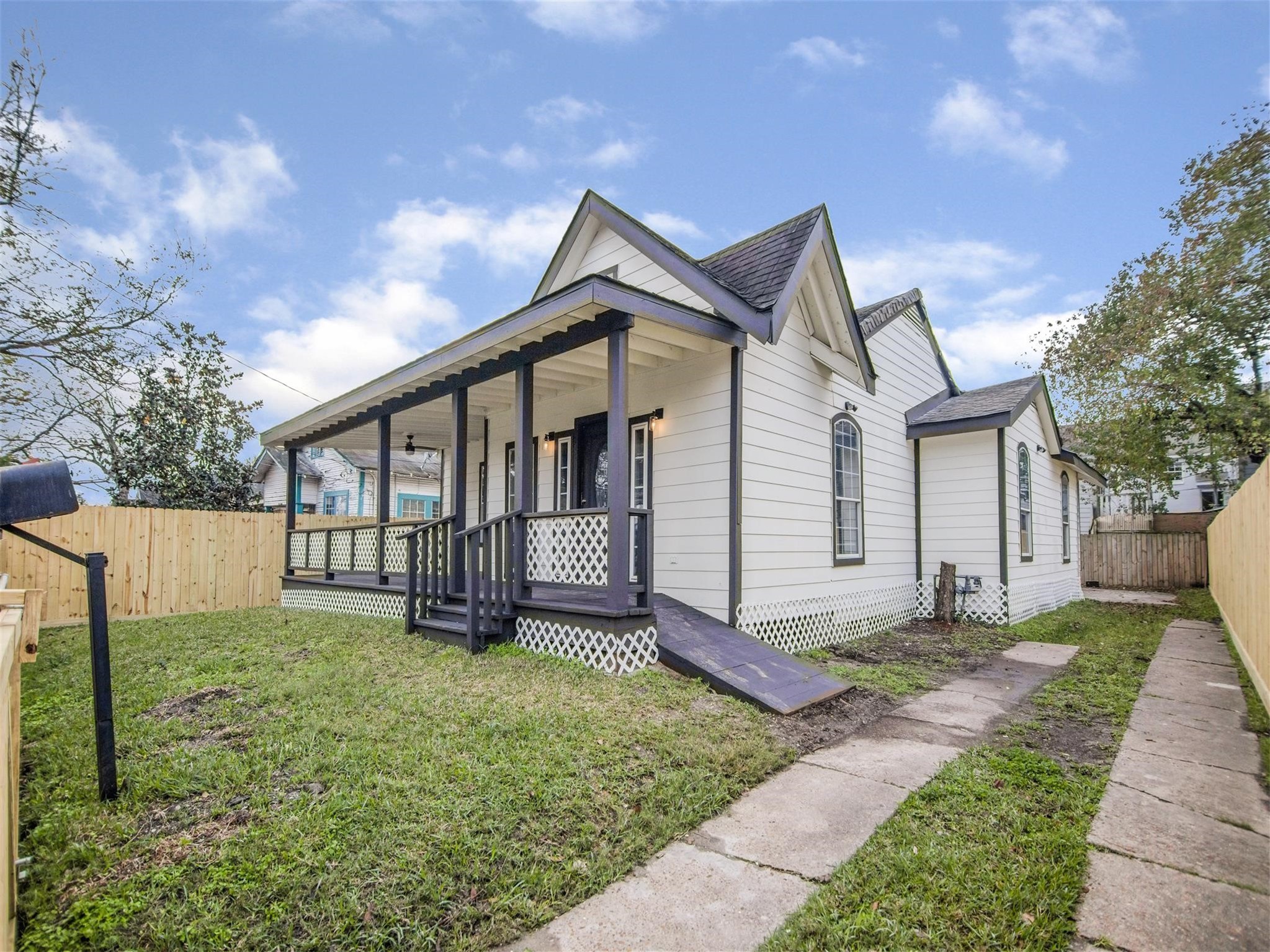 5108 Clay Street Property Photo 2