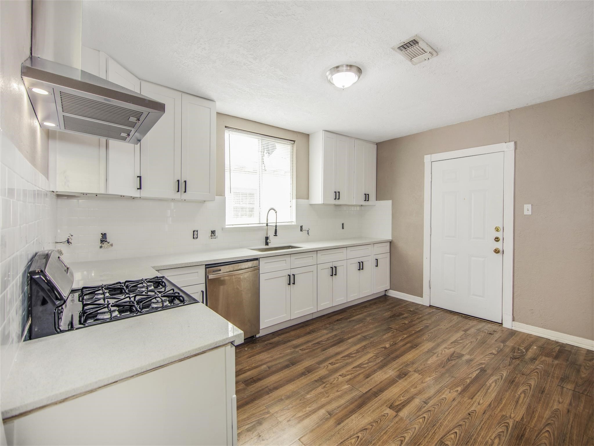 5108 Clay Street Property Photo 12