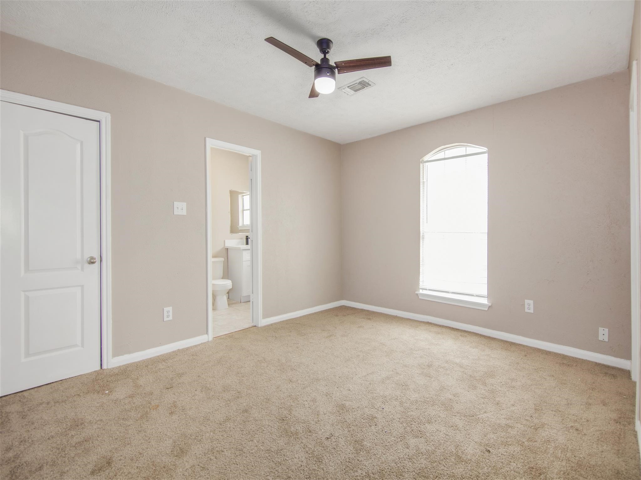 5108 Clay Street Property Photo 15
