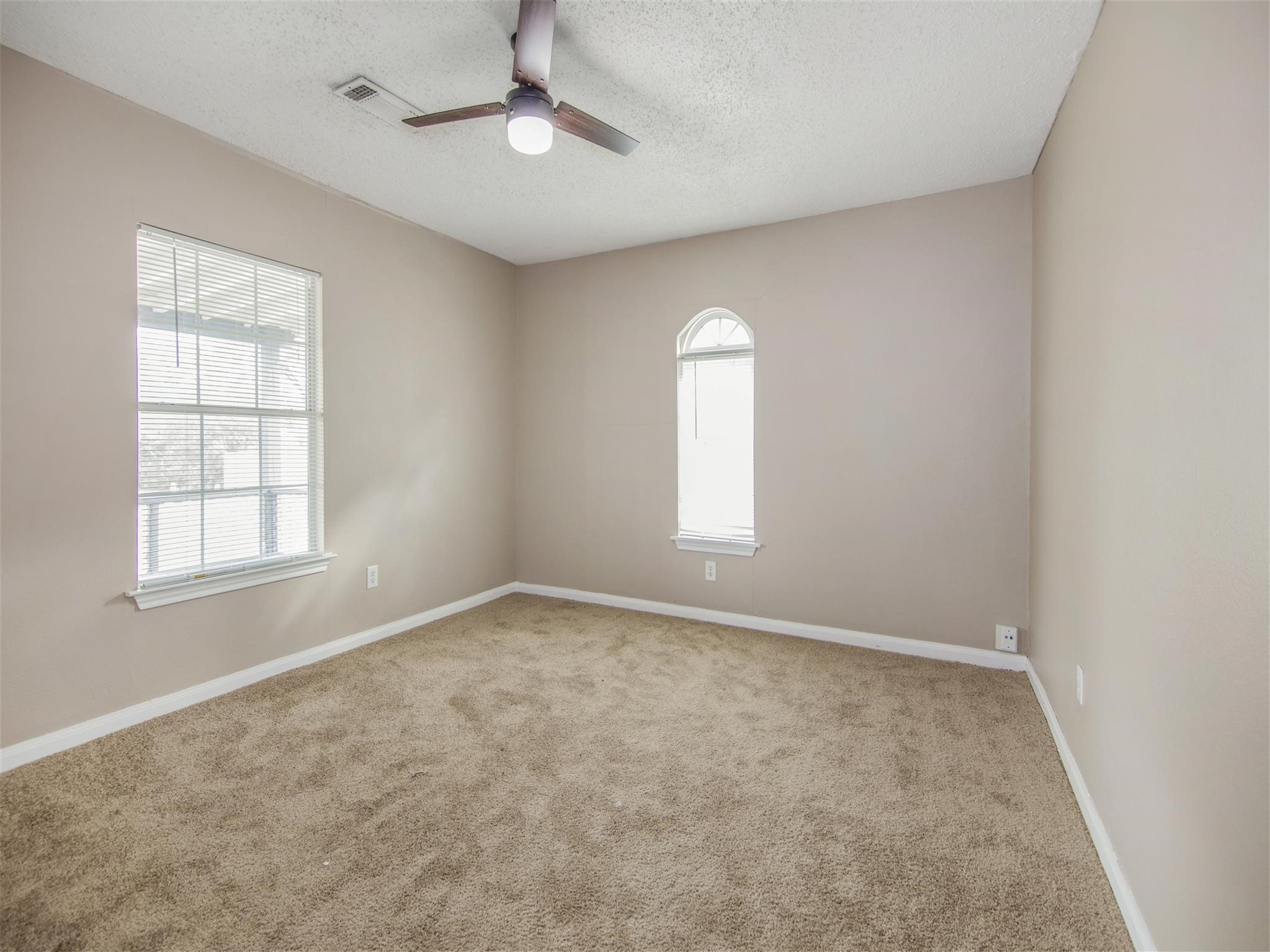 5108 Clay Street Property Photo 16