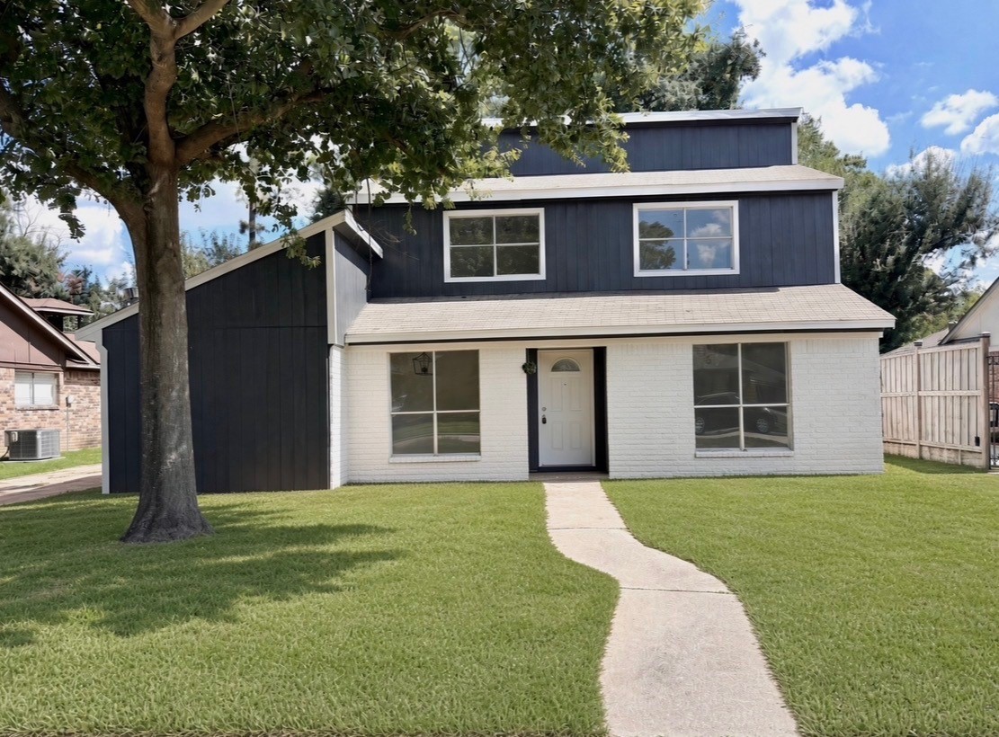 24106 Spring Mill Lane Property Photo 1