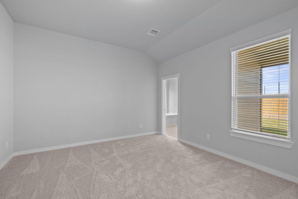 92 Shining Point Drive Property Photo 8