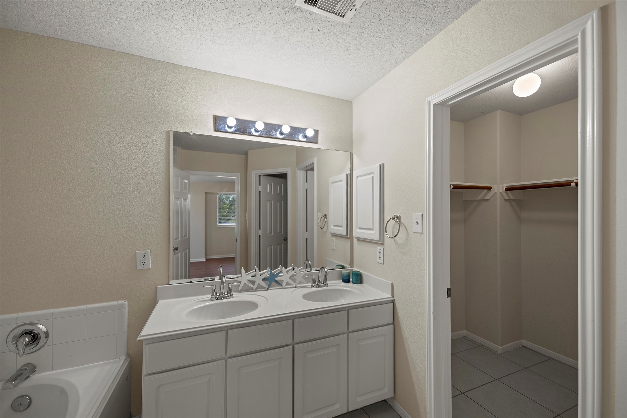 3535 Clipper Winds Way Property Photo 32