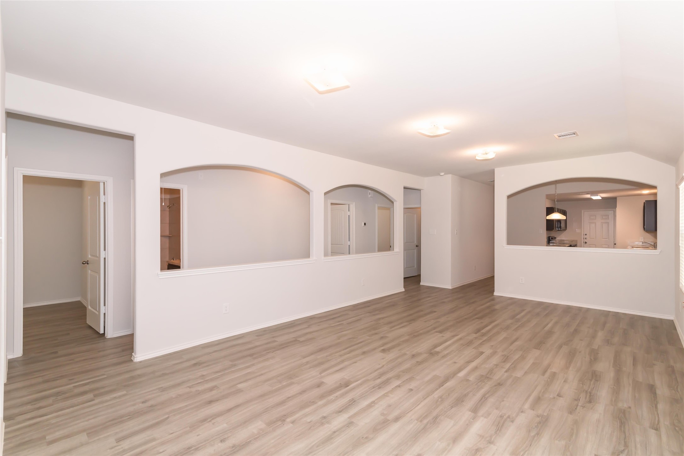 24342 Amaldi Court Property Photo 4