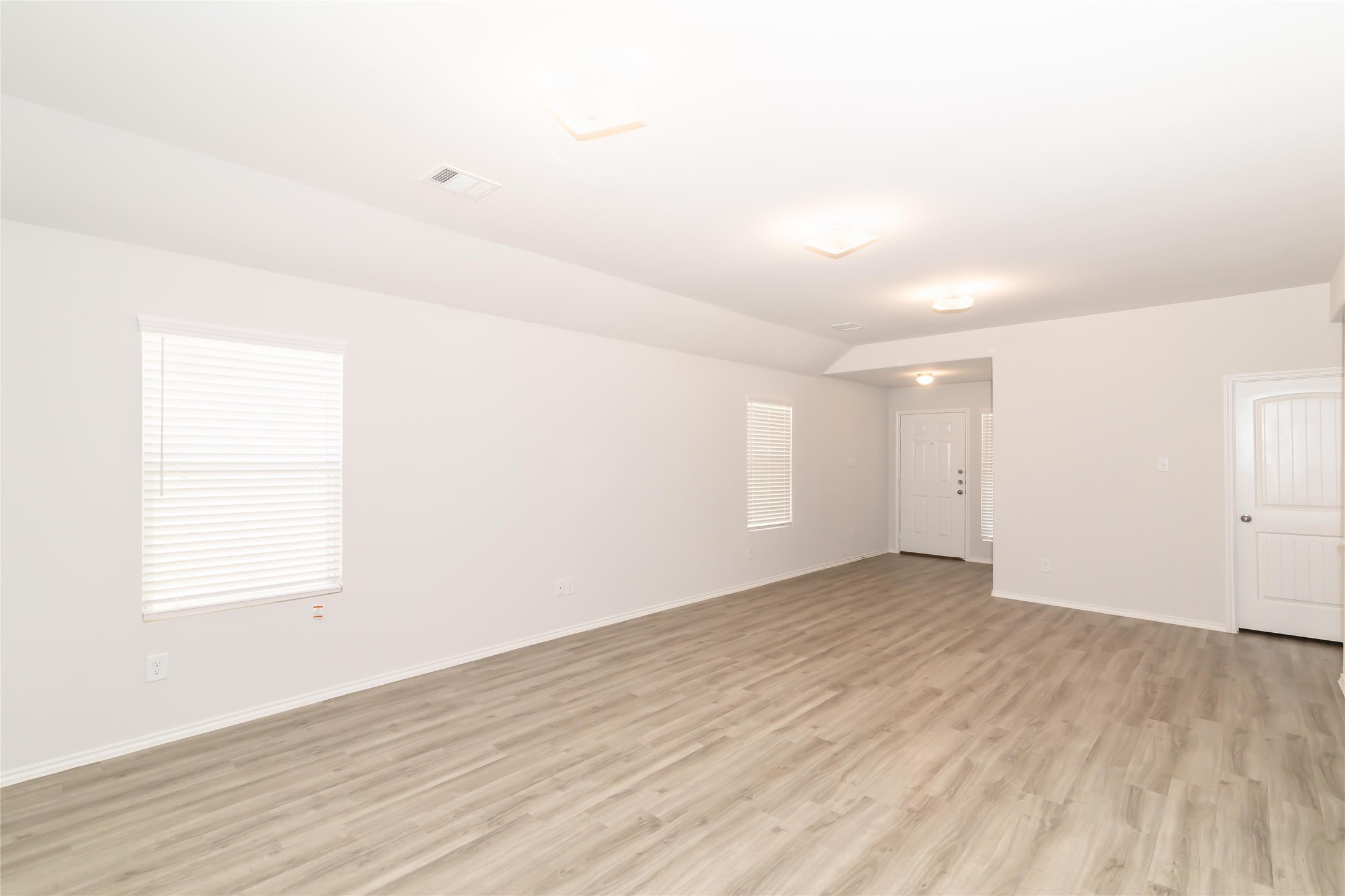 24342 Amaldi Court Property Photo 5