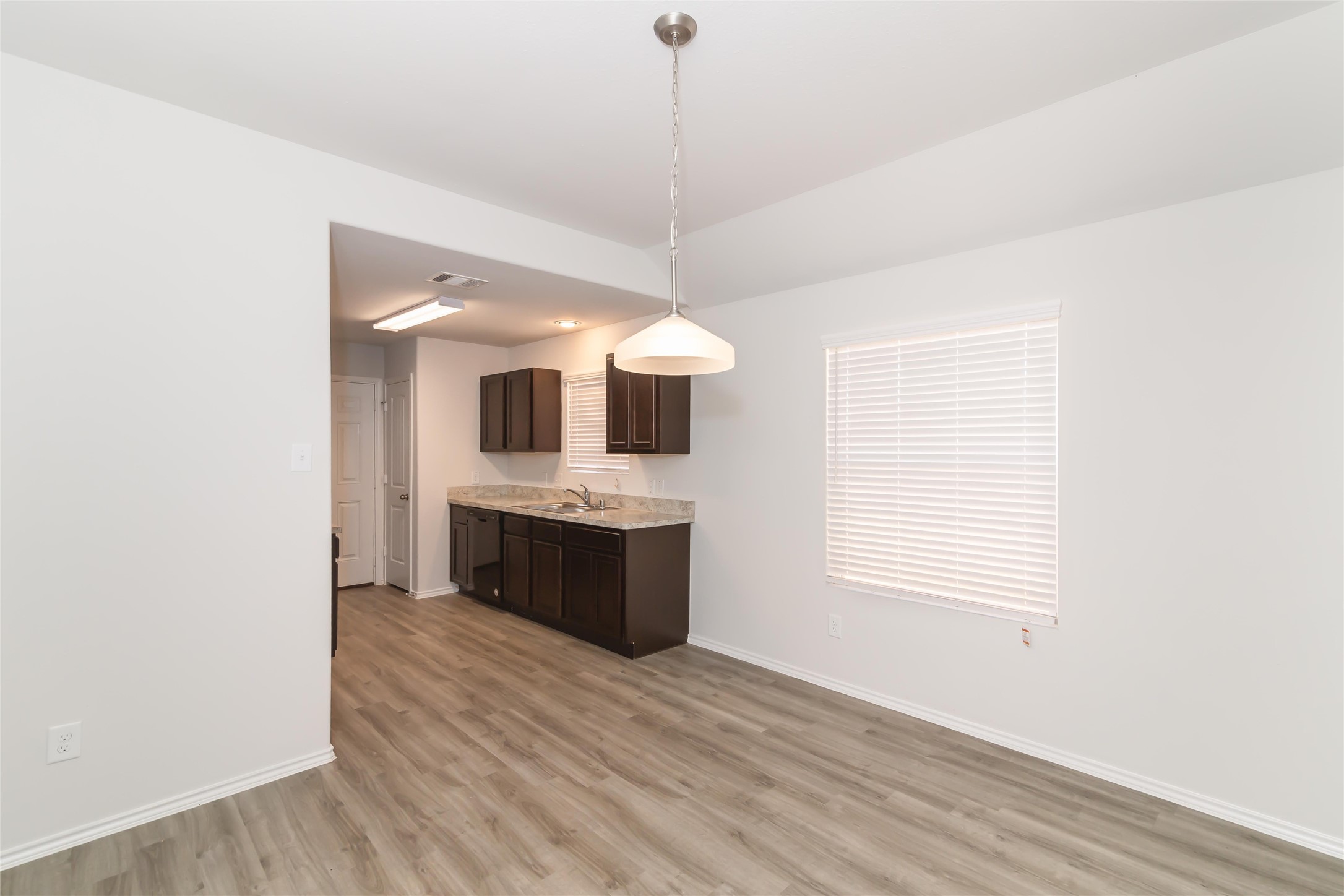 24342 Amaldi Court Property Photo 6