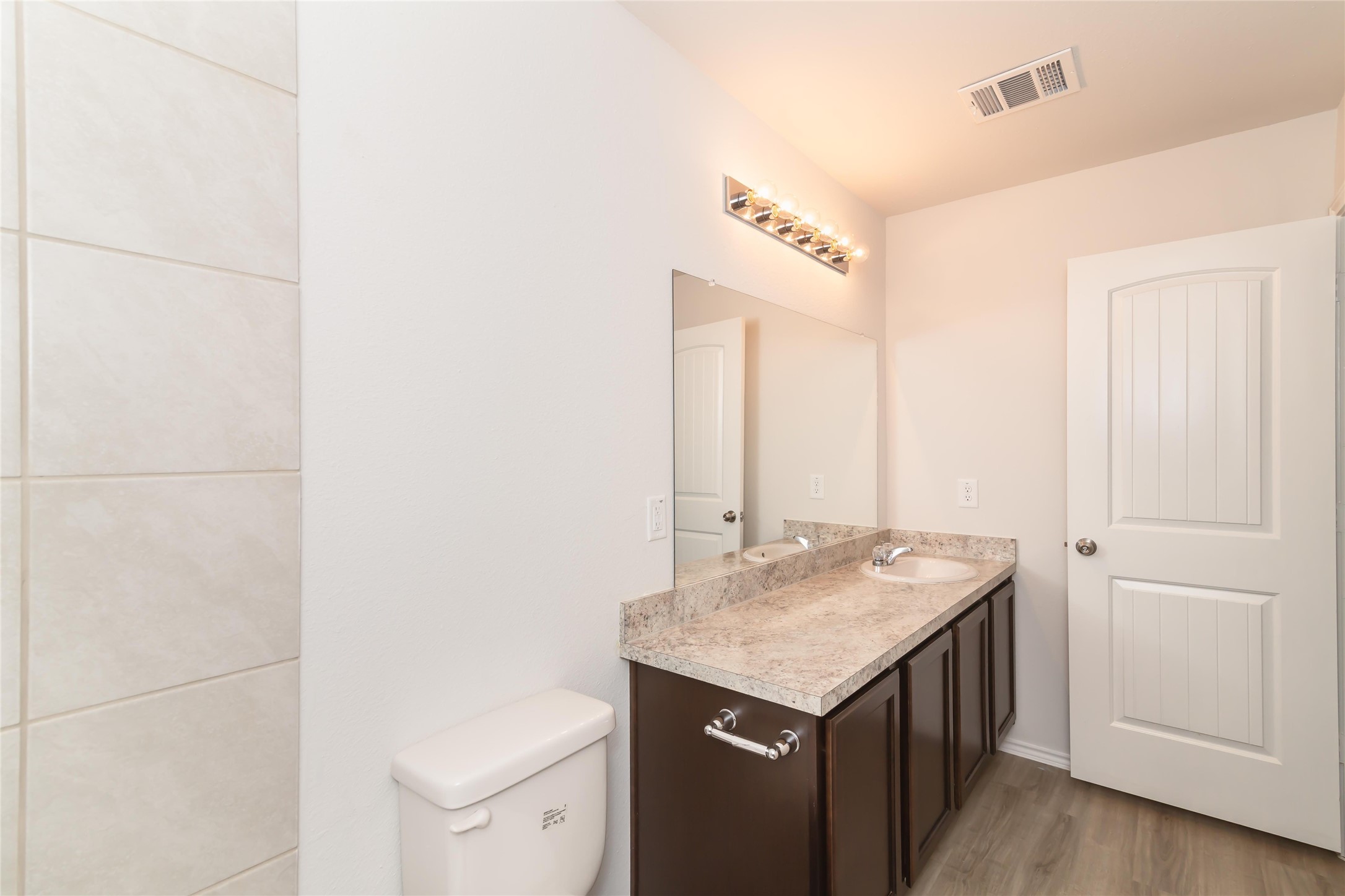 24342 Amaldi Court Property Photo 8