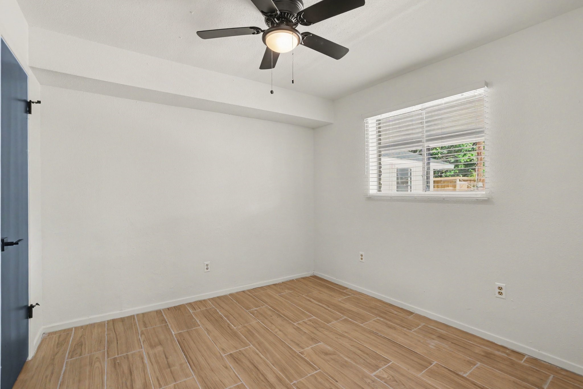 2119 Barr Street D Property Photo 9