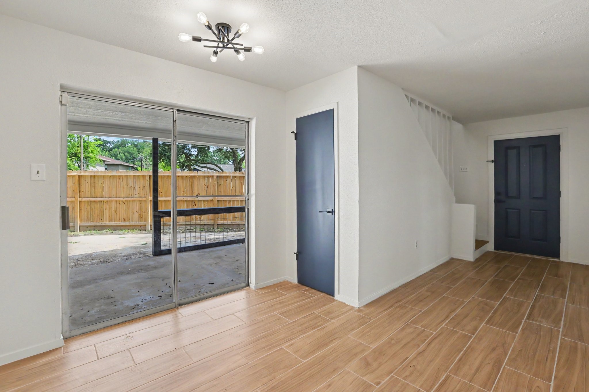 2119 Barr Street D Property Photo 13