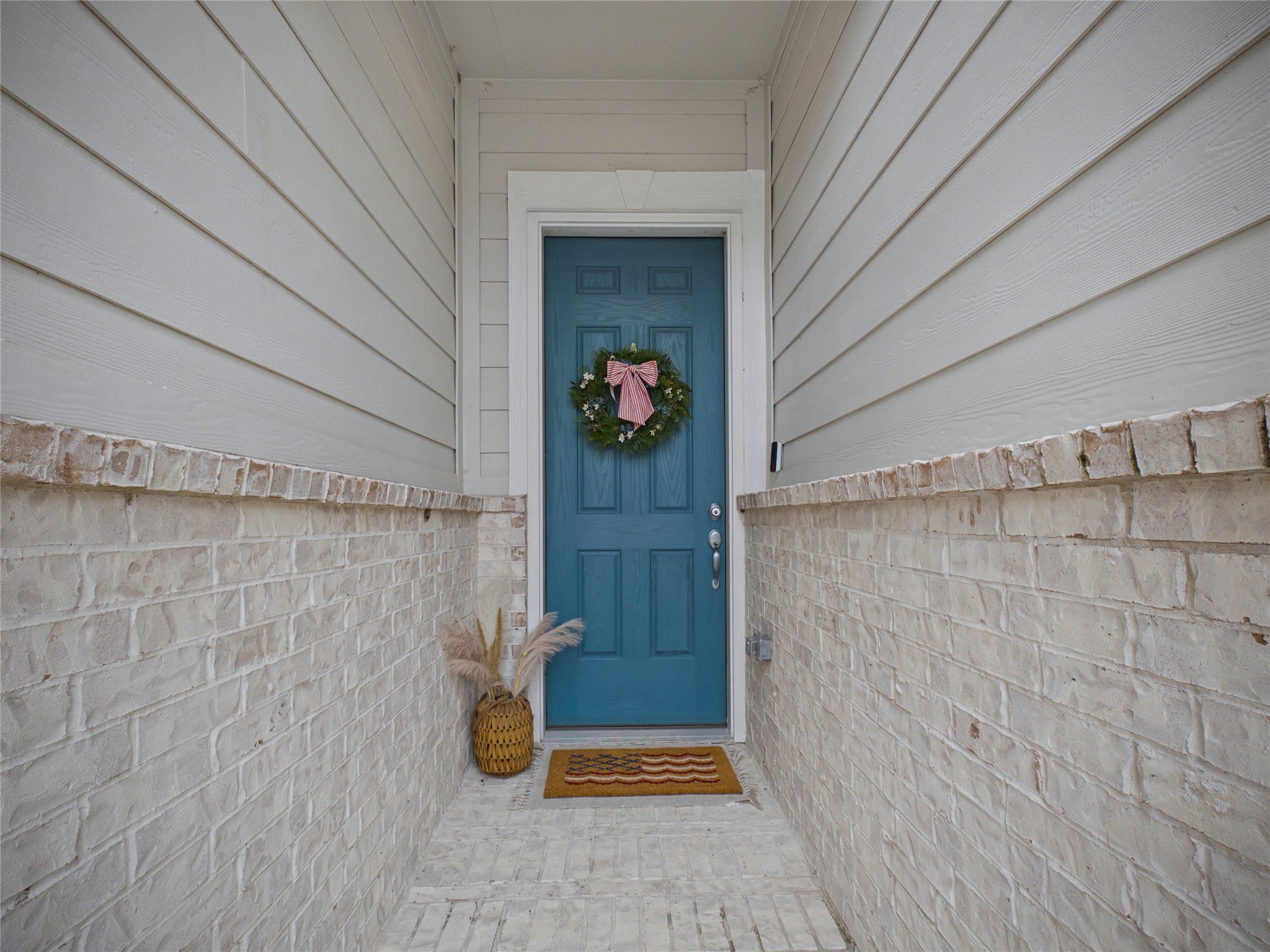 5530 Clarendon Hills Court Property Photo 5