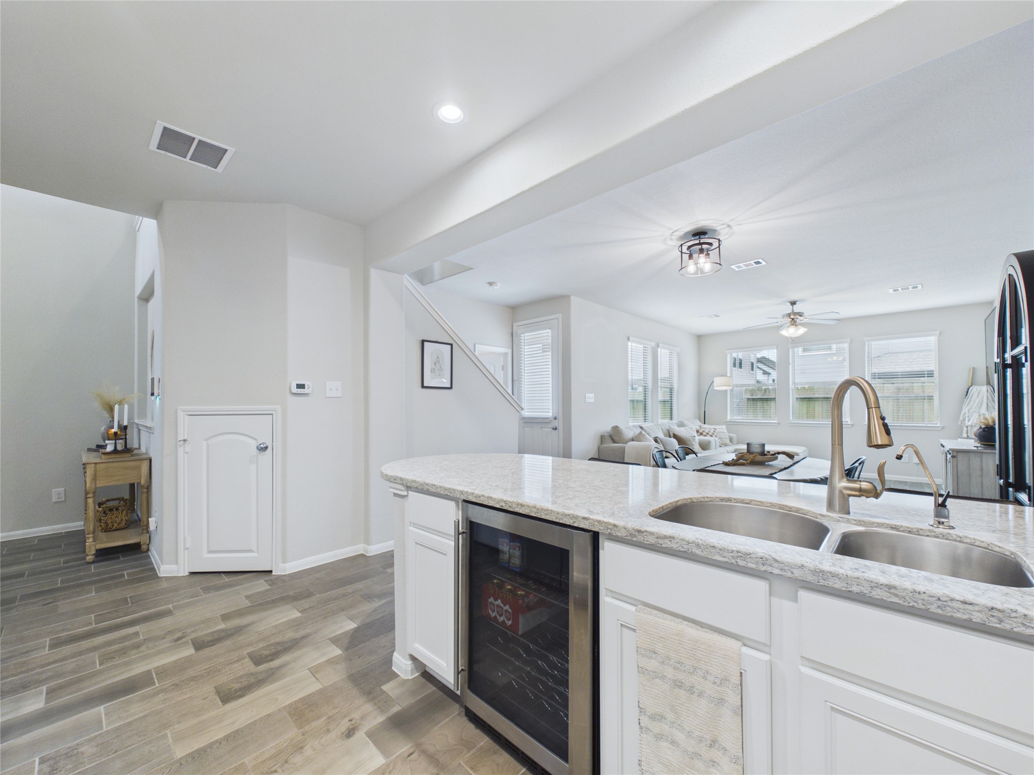 5530 Clarendon Hills Court Property Photo 11