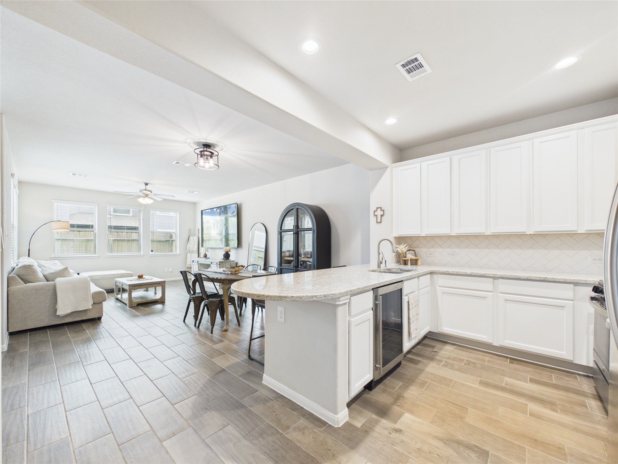 5530 Clarendon Hills Court Property Photo 13