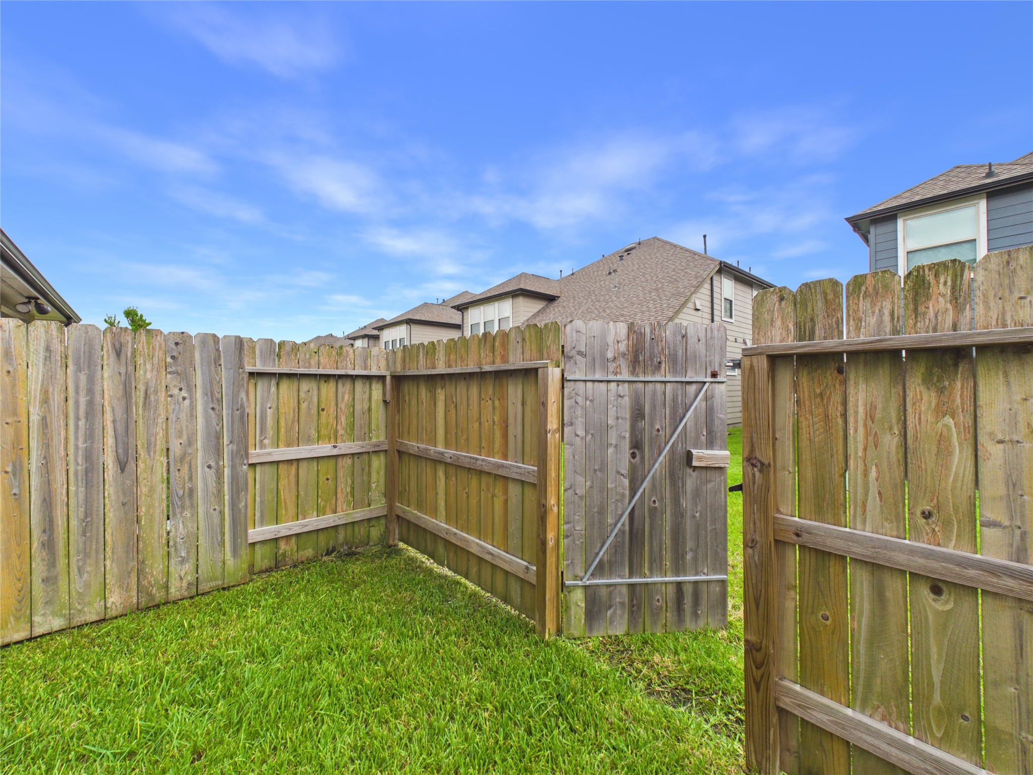 5530 Clarendon Hills Court Property Photo 42