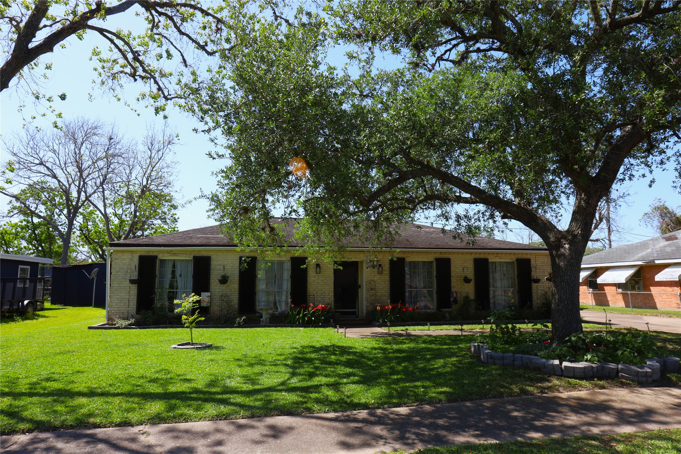 203 Birch Street Property Photo